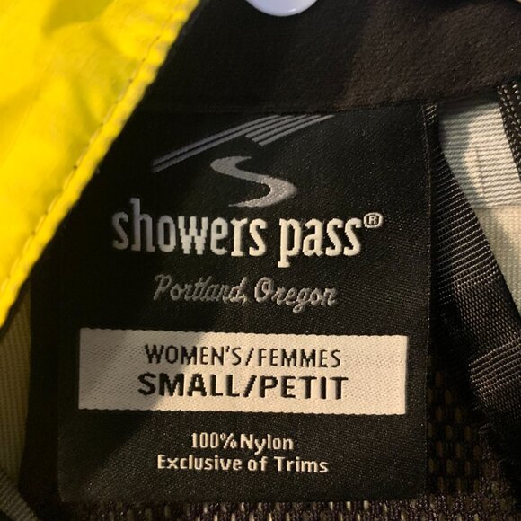 Showers Pass Women's Transit Cycling Jacket Size S Yellow Vented FLAWED Rainwear - Picture 7 of 10